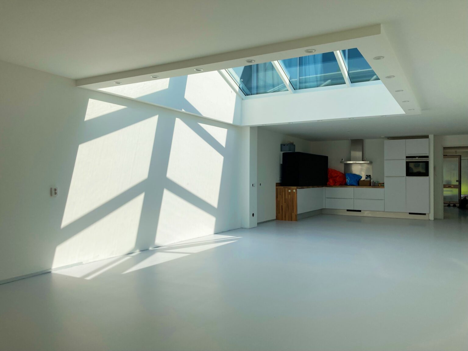 Rakentaa - Zadeldak uitbouw van patio